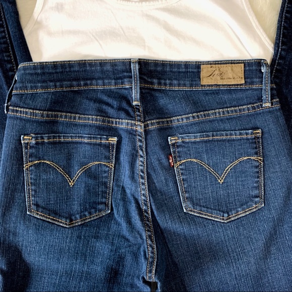 LEVIS 👖Dark Wash Denim! - Picture 2 of 7